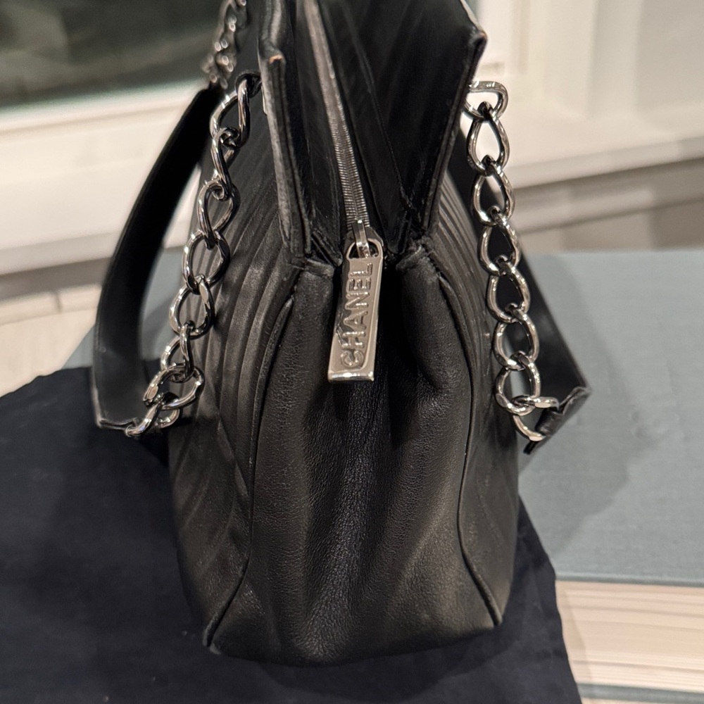 Chanel Vertical Quilted LAX Shoulder Bag - Picture 8 of 14